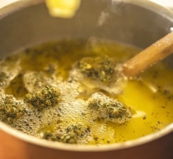 Wie stellt man CBD-Cannabis-Butter her?